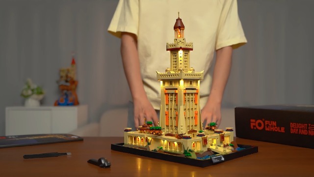 Amazon.com: FUNWHOLE Lighting Building Bricks Set - The Lighthouse