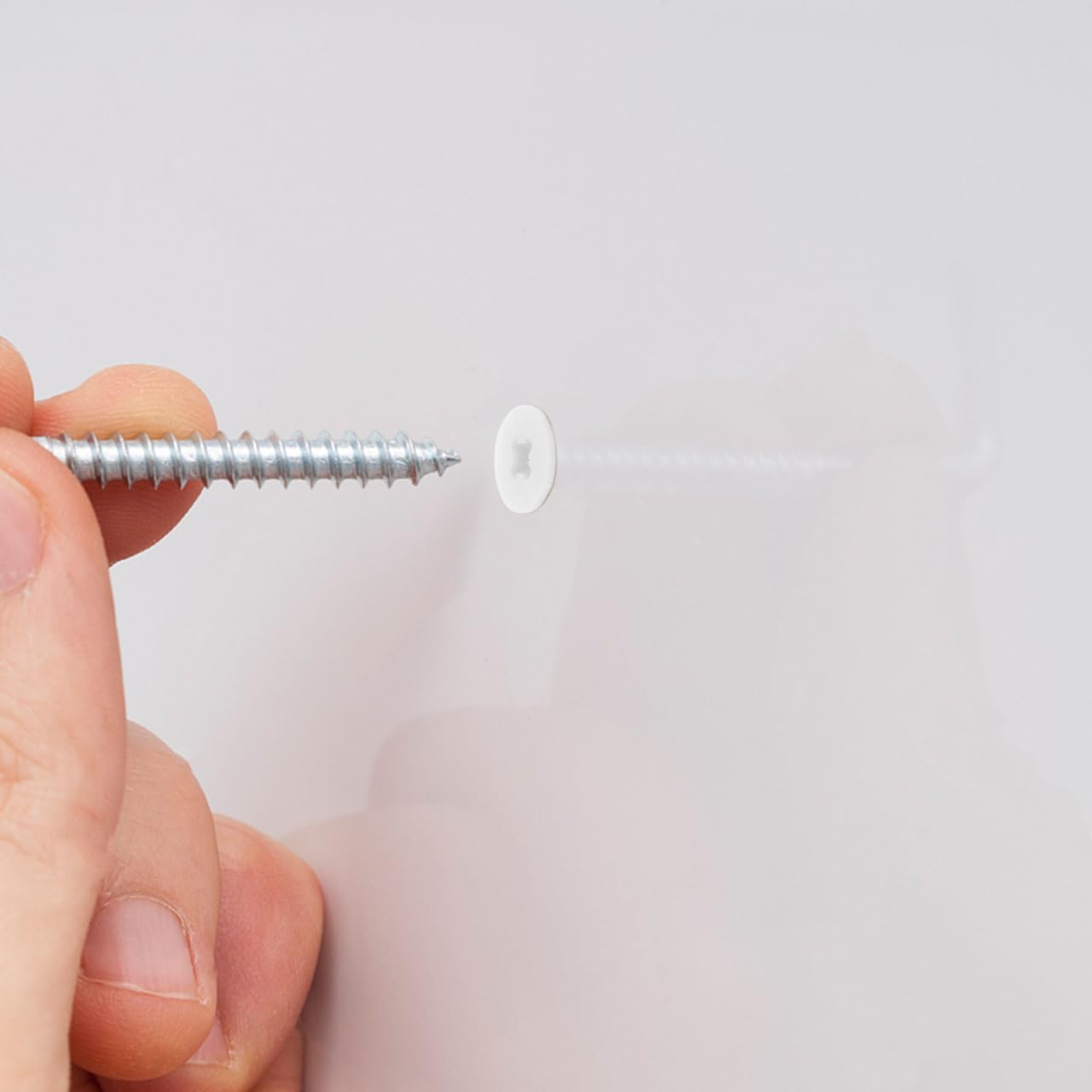 ULTECHNOVO 20pcs Plastic White Drywall Anchors Plugs, Self Drilling Hollow Wall Plugs for Plasterboard Sheetrock Shelve Fixing, Screw Expansion Tubes for Hanging Heavy Home Decors