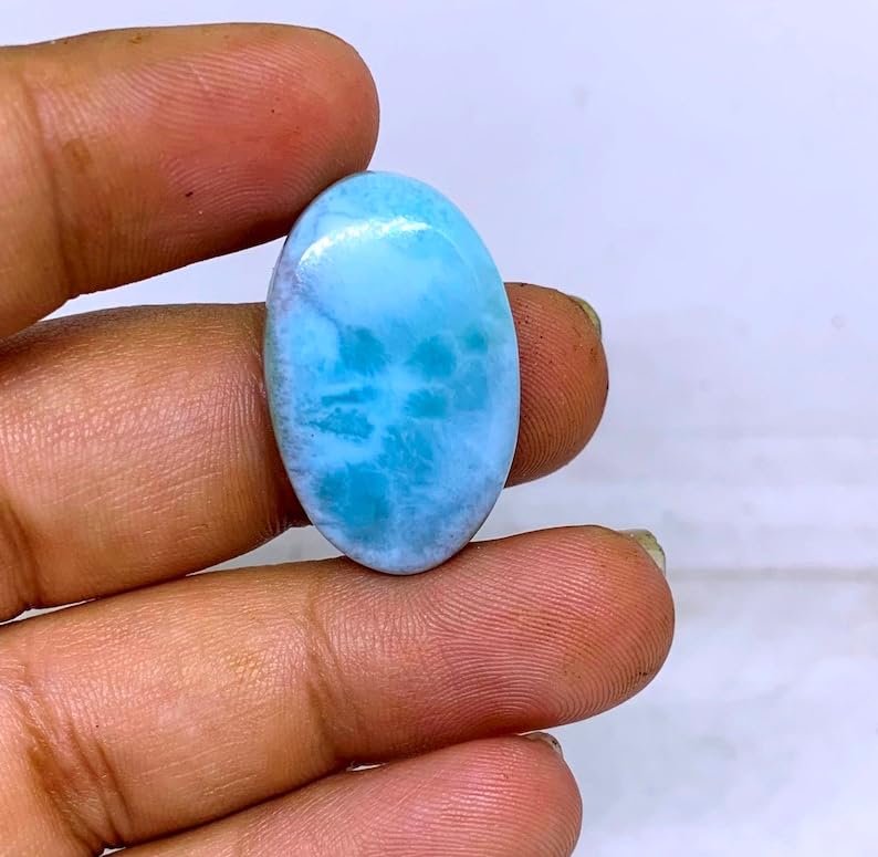 Larimar gemme bleue azur idéale pour imaginer des colliers bohèmes faits main