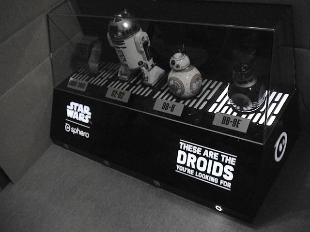 Amazon.co.jp: sphero STARWARS Smartphone Control R2-D2 BB-8 BB-9E