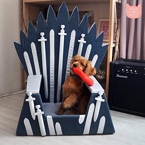 iron throne dog