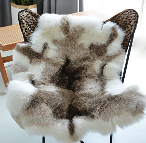 Rugoo Reindeer Hide Rug 3.6 ft x 2.9 ft Faux Sheepskin Fur Deer Animal Skin Fluffy Pet Pad Chair Cover Seat Pad for Bedroom Living Room Nursery, White and Grey