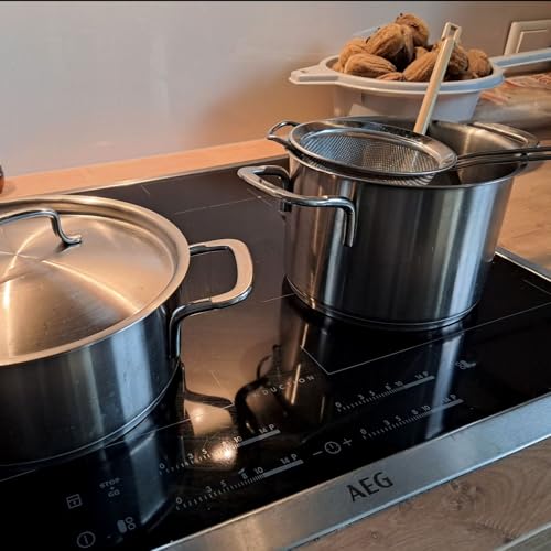 M&auml;nner kochen mit Geschmack im Anton Heinen Haus in Bergheim