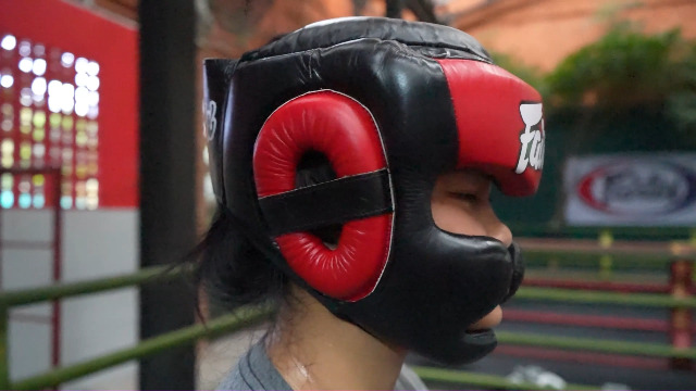 Amazon.com : Fairtex HG10 Muay Thai Headgear, Protective Sparring