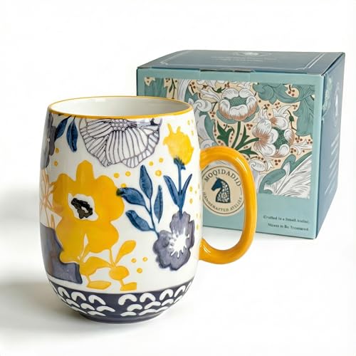 Moqidadii Large 24oz Ceramic Coffee Mug with Handle for Coffee or Tea, Hand-Painted Floral Pottery Mug for Women, Durable Microwave & Dishwasher Safe, Christmas Gift for Family, Holiday & Fall Decor