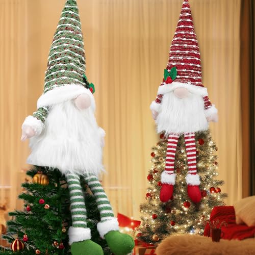 Espacio público y árbol de Navidad decorado con cono de hombre enano 4