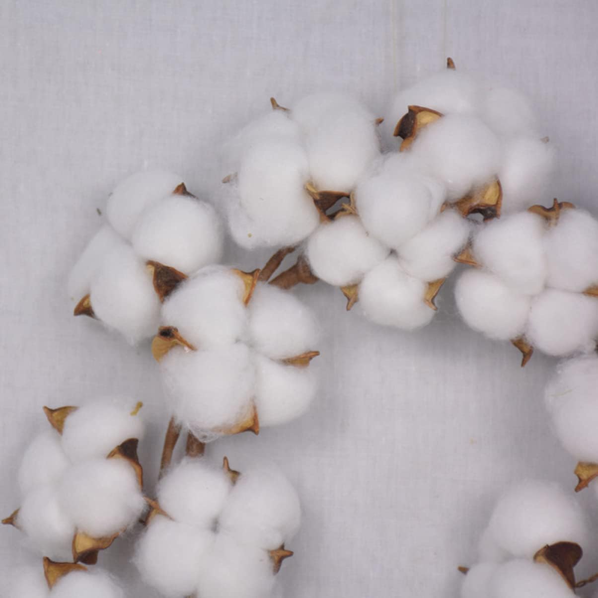 BESTOYARD 10-Inch Cotton Flower Garland Dried Wreath for Wall Door Window Decor Small Round Artificial Flower Garland for Farmhouse Wedding Party Home Decoration