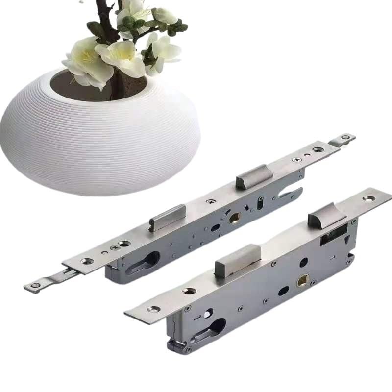 Serrure encastrée multipoints pour sécuriser la porte de votre véranda - 2