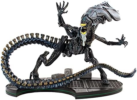 Quantum Mechanix QMx - Alien - Alien Queen 7 Inch Q-Fig Max Elite