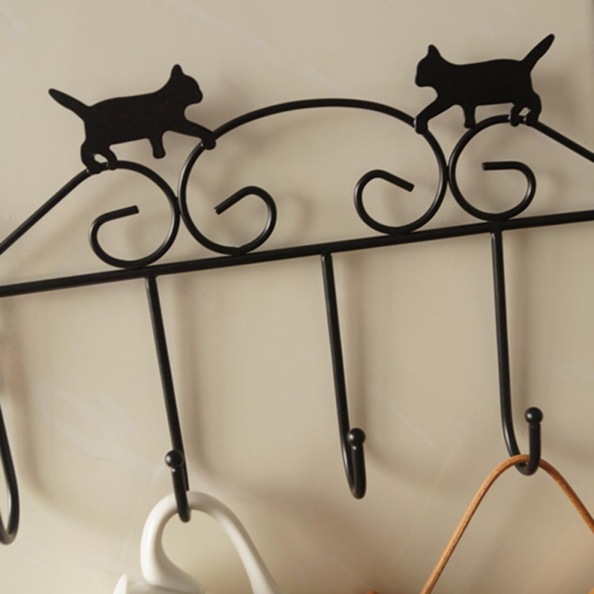 Beavorty Black Iron Wall Mounted Coat Hook Cat Shape Vintage Style with 2 Screws Decorative Door Hanger for Home and Hotel Storage Organization