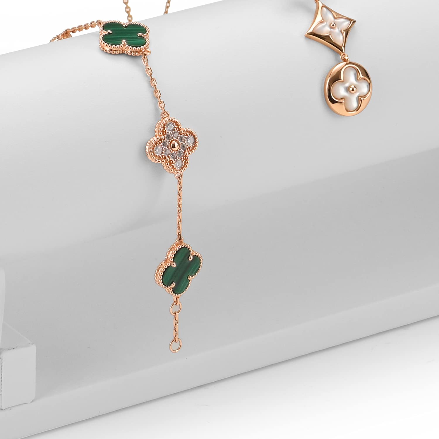 Oirlv Schmuckständer 3-stufiger und Abnehmbarer Armreif Schmuckständer für Armbanduhr,Display-Ständer Halskettenhalter(Weiß, Dreifach)