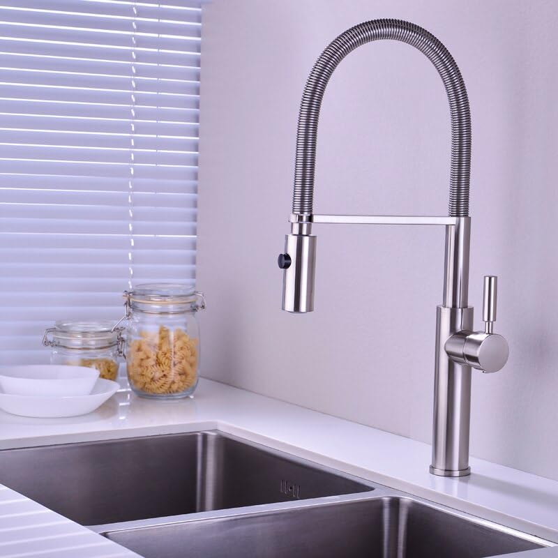 Robinet de cuisine flexible anti-éclaboussures avec bec pivotant brossé