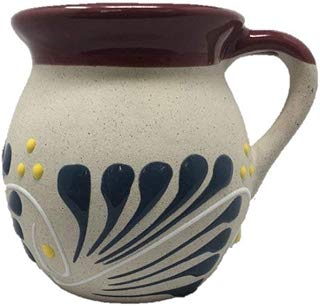 Taza de barro engobe artesanal, decorada hecha a mano por artesanos mexicanos en Guanajuato