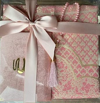 Muslim Prayer Rug Prayer Beads with Surah Book - Soft Elegant Design Islamic Gift Box Janamaz - Portable Prayer Mat Carpet for Muslims - Sajadah Prayer Carpet Mat (Light Pink)