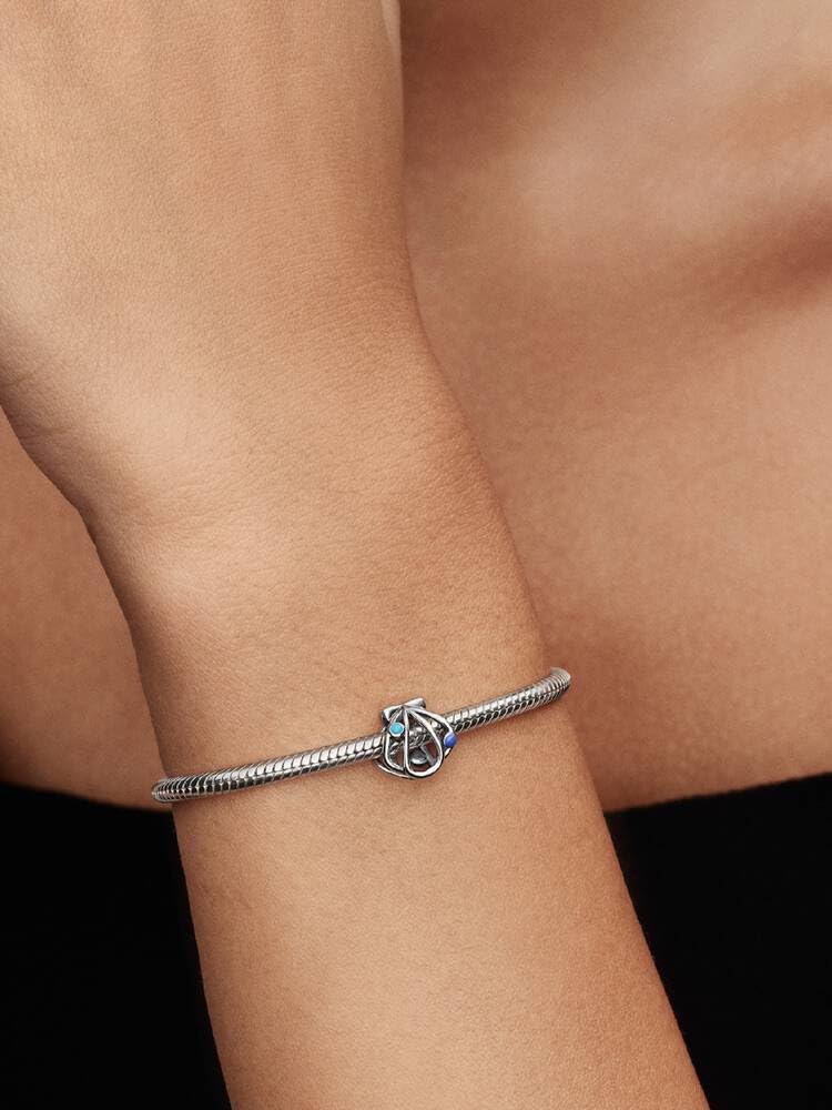 Pandora Moments Charm 794695C01 ażurowa muszla