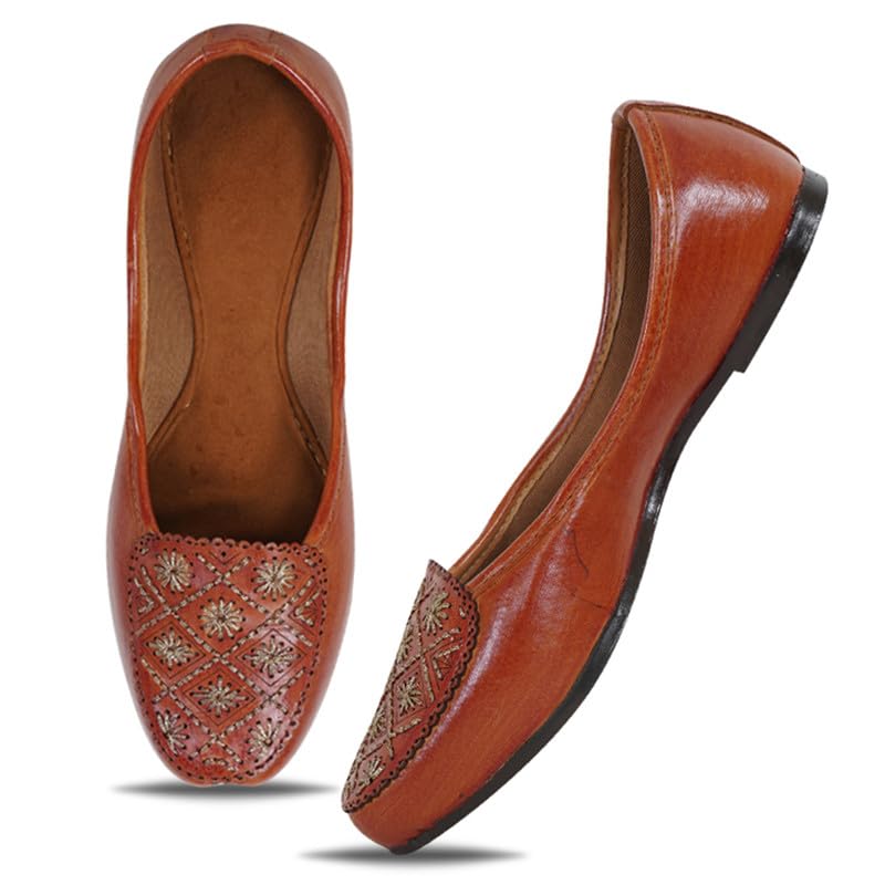 DFR Women Ethnic Cushioned Brown Juttis