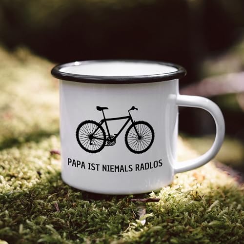 ABENTEUERNAH Tasse Fahrrad, Kaffeetasse Camper, Outdoortasse Angler, Emailletasse Mann, Fahrradgeschenk, Vatertag Geschenk, Becher, Outdoor Flasche personalisiert (Papa niemals ratlos)