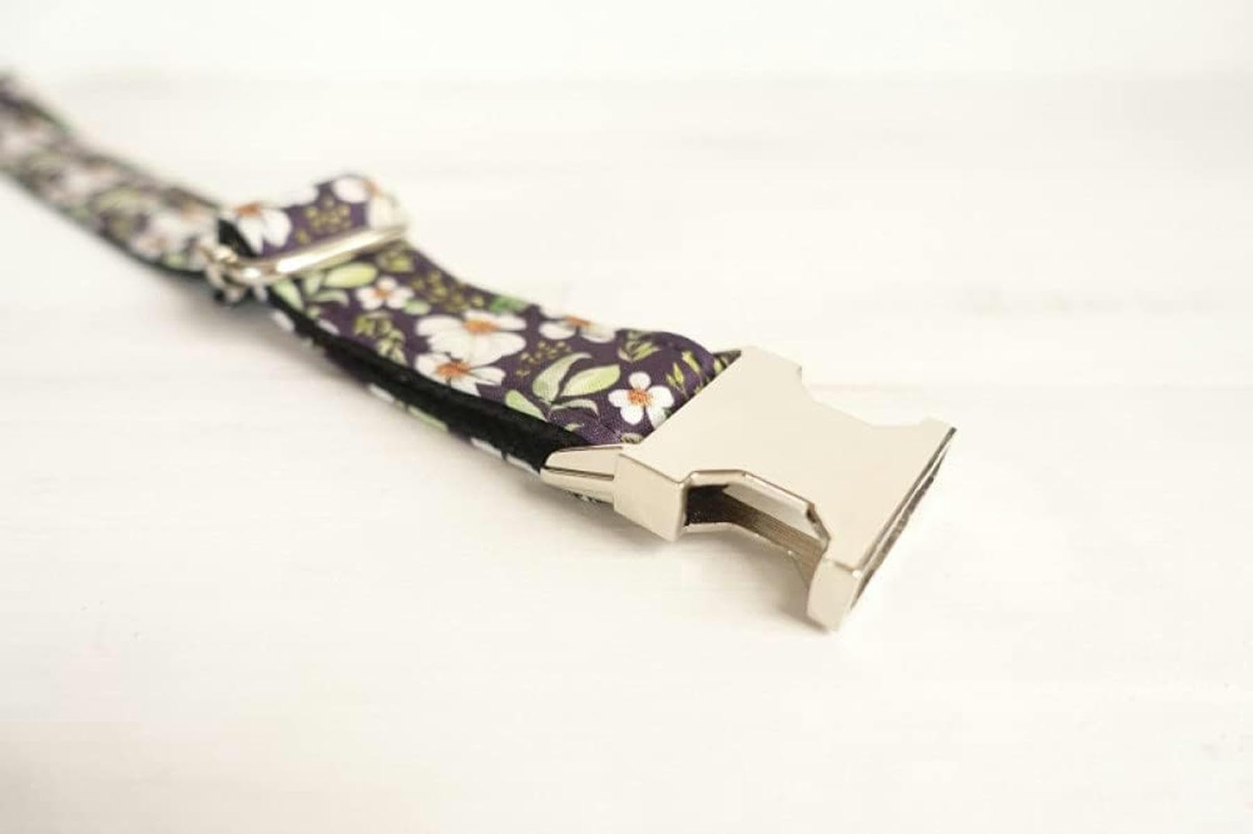 Collar de Perro Suave y Resistente con pequeñas Flores Collares de Perro 5 tamaños - Correa de Collar de Pajarita - S