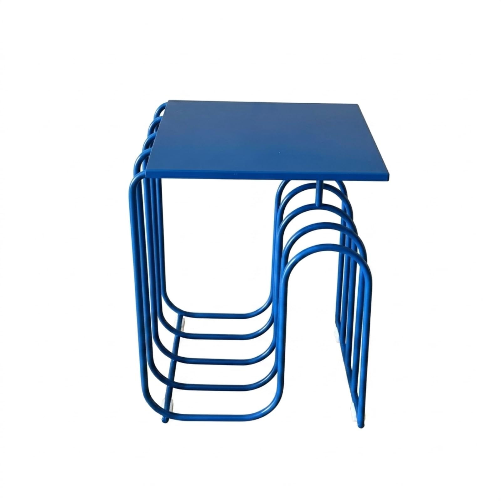 Guéridon bleu résolvant le manque de place : table chevet étroite design industriel