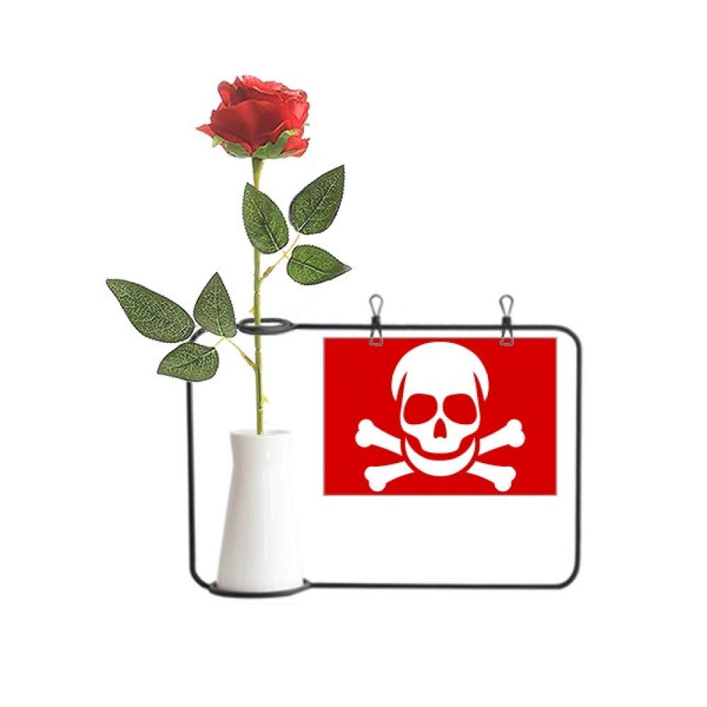Roses artificielles rouges carrées suspendues, décor de bouteille avec avertissement
