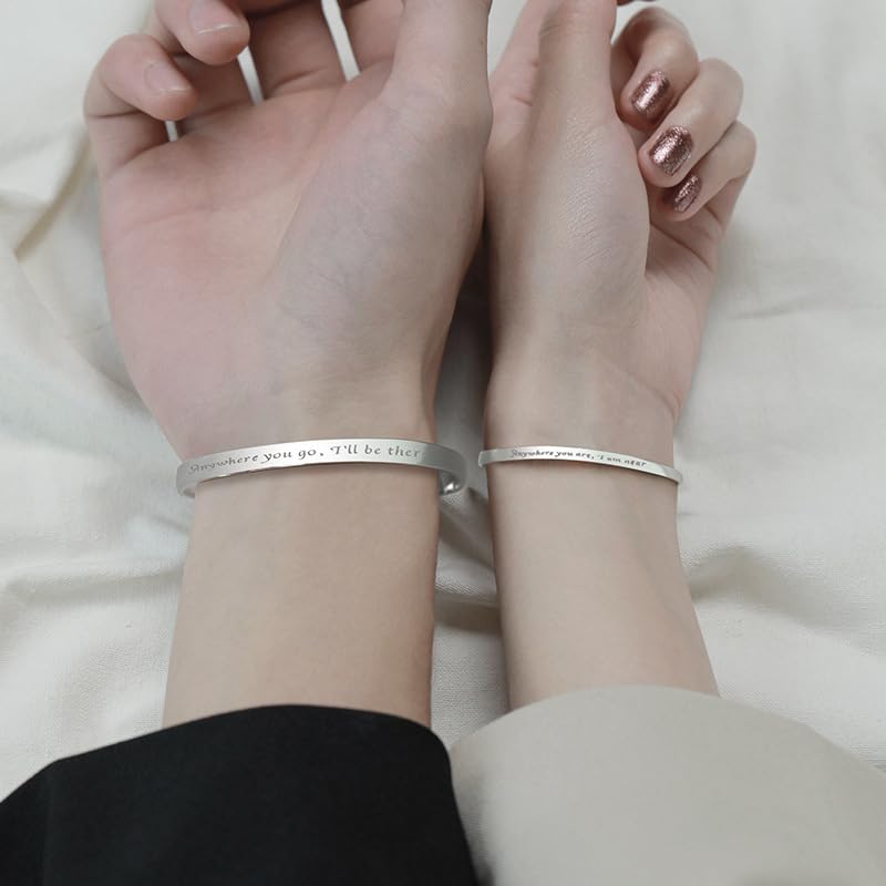 Pulseras de parejas en acero inoxidable: tu amor a distancia unido en un regalo de promesa único 2