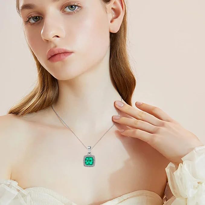 Image of LMDPRAJAPATIS 2.25 Ratti 1.50 Carat Original Emerald Panna Stone Silver Pendant For Men And Women