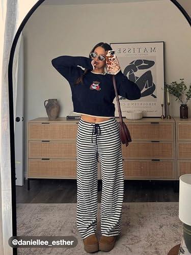 Image of CIDER Women's Fall Sweaters Long Sleeve Cute Sweaters Bear Graphic Crewneck Soft Knit Casual Cropped Pullover