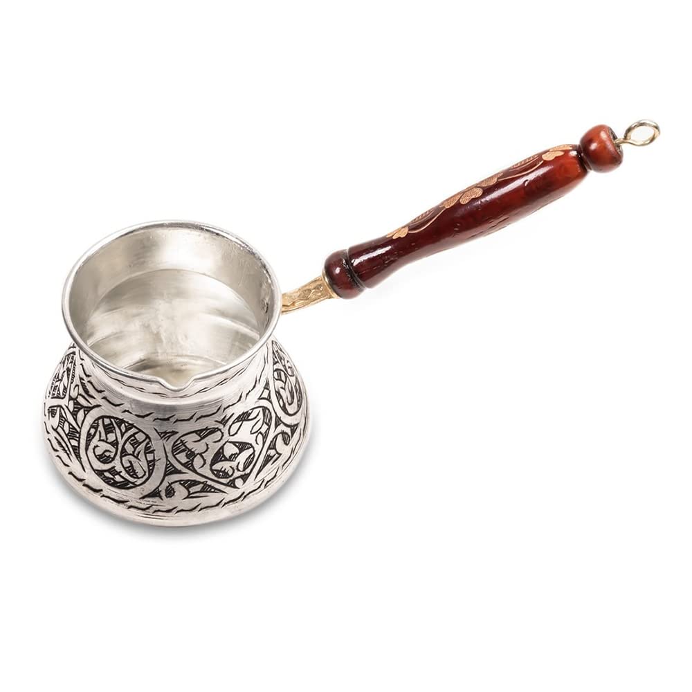 Caffettiera media da 382,7 g, caffettiera turca greca araba incisa con manico in legno ricamato, 4 persone martellato Cezve Ibrik Brik Copper Pot fatto a mano. (argento)