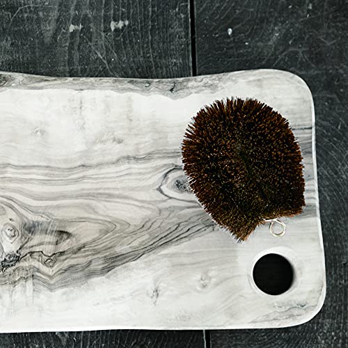 Image of Kamenoko Tawashi, Kiwame #1 (Small), Hemp Palm Brush For Cleaning Vegetables