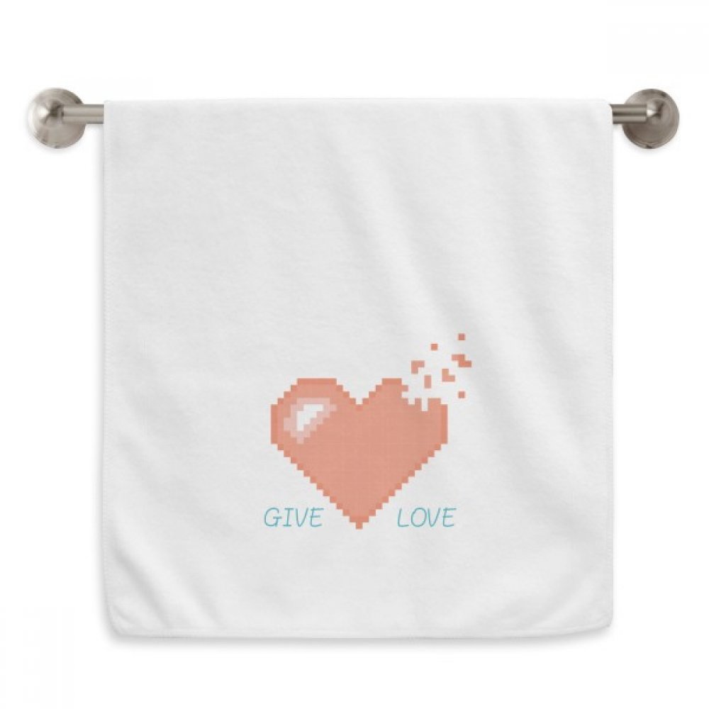 Serviettes débarbouillettes blanc coeur give love pour un rituel beauté cocooning