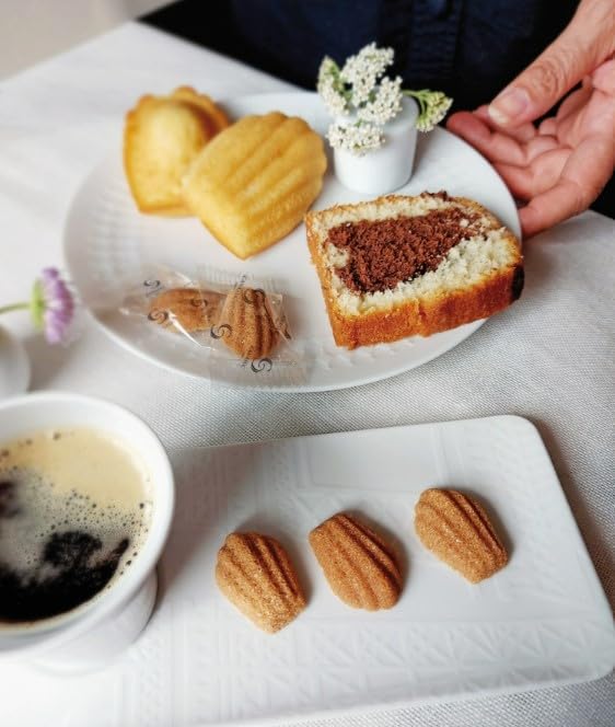 Canasuc Paris, Goûter à Paris (Tea Time In Paris) Molded 'Madeline-Shaped' Sugars in Gift Box, Individually Wrapped Natural Sugar Pieces, Made in France
