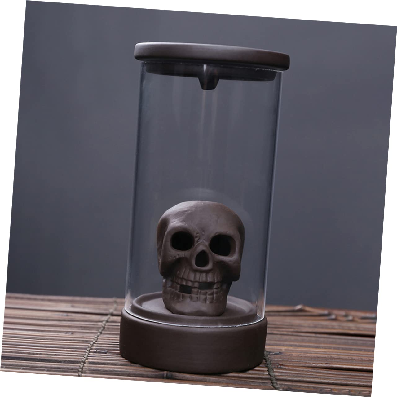 Aromabrenner in Totenkopfform aus Keramik, Halloween Geschenkideen | Räuchergefäßhalter, Coffee Farbe, für Meditation, Schlafzimmer und Yoga Raum, Rückfluss Brennen