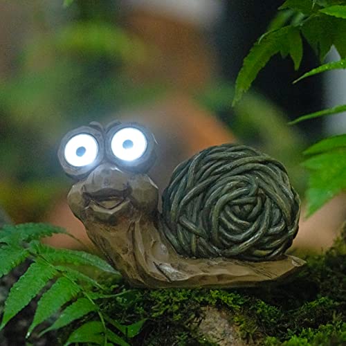 Rezpuao Garden Statues Snails Decor,Solar Snails Figurine Outdoor,Solar Powered Resin Snails Sculpture For Patio, Balcony, Yard, Lawn Ornament,Flowerbed, Deck, Doorsteps,Perfect Garden Gift,7.28Inch #TOP5