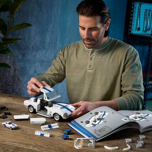 Image of Mattel Brick Shop Hot Wheels Elite Series Construction Kit, Corvette Grand Sport with 918 Pieces, Realistic Details and Individual Stickers, for Collectors and Children from 10 Years, JGR31