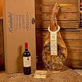 CARACTERÍSTICAS NUEVO LOTE DE NAVIDAD: Paleta Serrana Reserva Selección el Paladar 4.8 Kg. Vino Tinto Viña Del Oja Joven 75 cl. Queso Oveja Curado cuña 250 g. Caja Regalo Paleta.