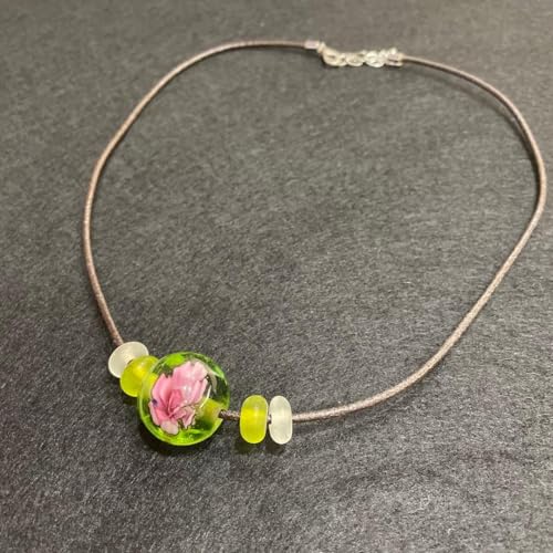 �Ƃ�ڋʃl�b�N���X