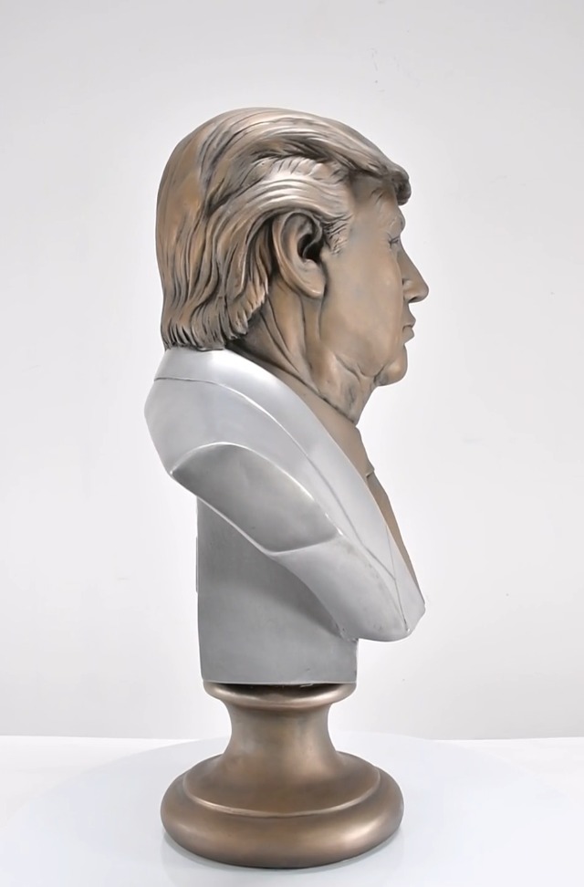 Busto de Donald Trump en resina con acabado bronce miniatura 7