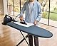 Joseph Joseph Glide Plus 135 x 45 cm großes Bügelbrett mit höhenverstellbarem und hitzebeständigem Dampfbügelbrett, einfache Aufbewahrung, 4-lagiger Baumwollbezug, schwarz/blau