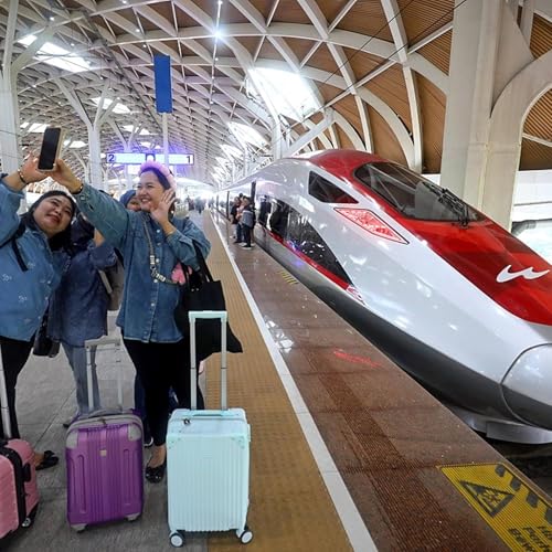 Jakarta-Bandung High-Speed Railway handles over 15 mln passenger trips Podcast Por  arte de portada