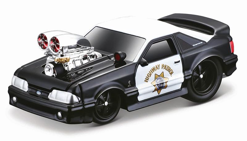 1993 SVT Cobra CHP California Highway Patrol Black and White 1/64 Diecast Model Car by Muscle Machines 15526-15543bw