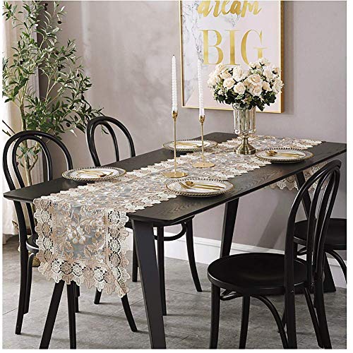 Chemin de table brodé pour protéger et embellir vos tables de mariage