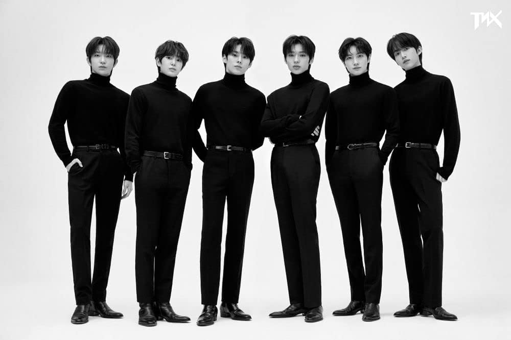 TNX WAY UP 1st Mini Album CD+152p PhotoBook+8p Lyrics PostCard+1p ID Card+1p PhotoCard+2p Folding Poster On Pack+1ea Sticker+Tracking Sealed