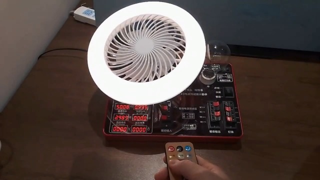 Ventilatori da Soffitto con Lampada, Plafoniera da 30W E27 Con Ventilatore e Telecomando, LED a Tre Colori, 3 Velocità Con Timer, Ventilatore da Soffitto Per Camera da Letto, Dormitorio (Bianco