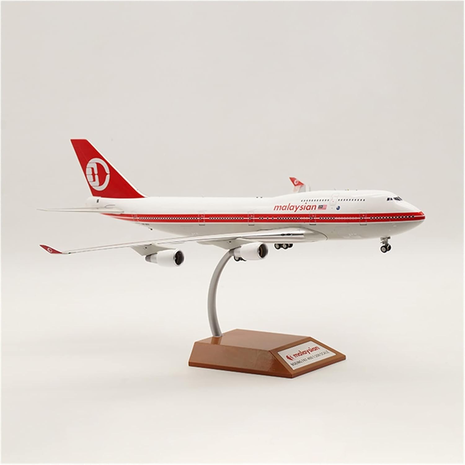 1 200 Fit for Airline 9M-MPP Airplane B747-400 Alloy Metal Model Aircraft with Base Landing Gear Hobby Playgame Kit