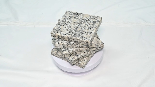 No4109達磨姿石　木製台付　全高13cm 総重量1080g 鑑賞石　送料無料 束石角型 G562本磨きの値段、見積もり |すべての商品なら建築