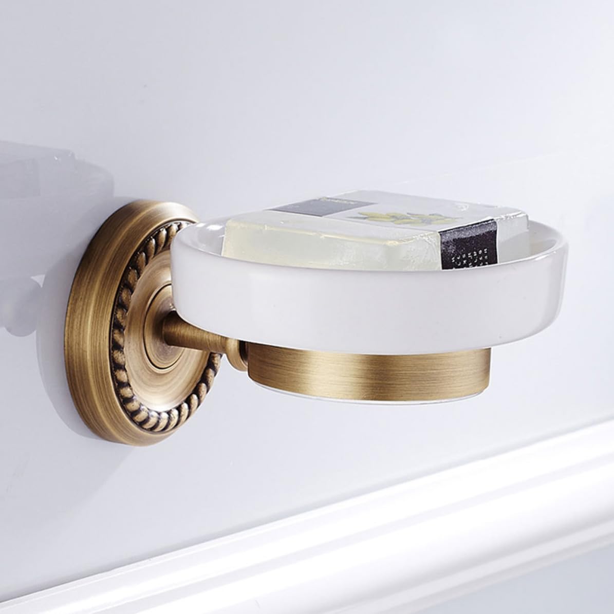 Jabonera de Cobre Clásica de Pared para Baño, Referencia F6719 | Acabado Dorado, Instalación Sencilla, Uso en Hogares y Baños de Invitados