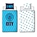 Produktbild MANCHESTER CITY FC Character World Offizielles Bettwäsche-Set für Einzelbett, Crestcol-Design, wendbar, 2-seitig, Fußball-Bettwäsche, offizielles Merchandise-Produkt, inkl. passendem Kissenbezug