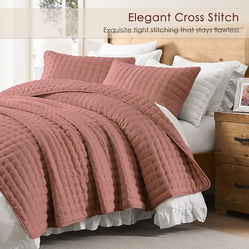 Image of WDCOZY Cloud Soft Quilt Set, Queen Size, Rosewood, 3 Pieces 90x90 inches