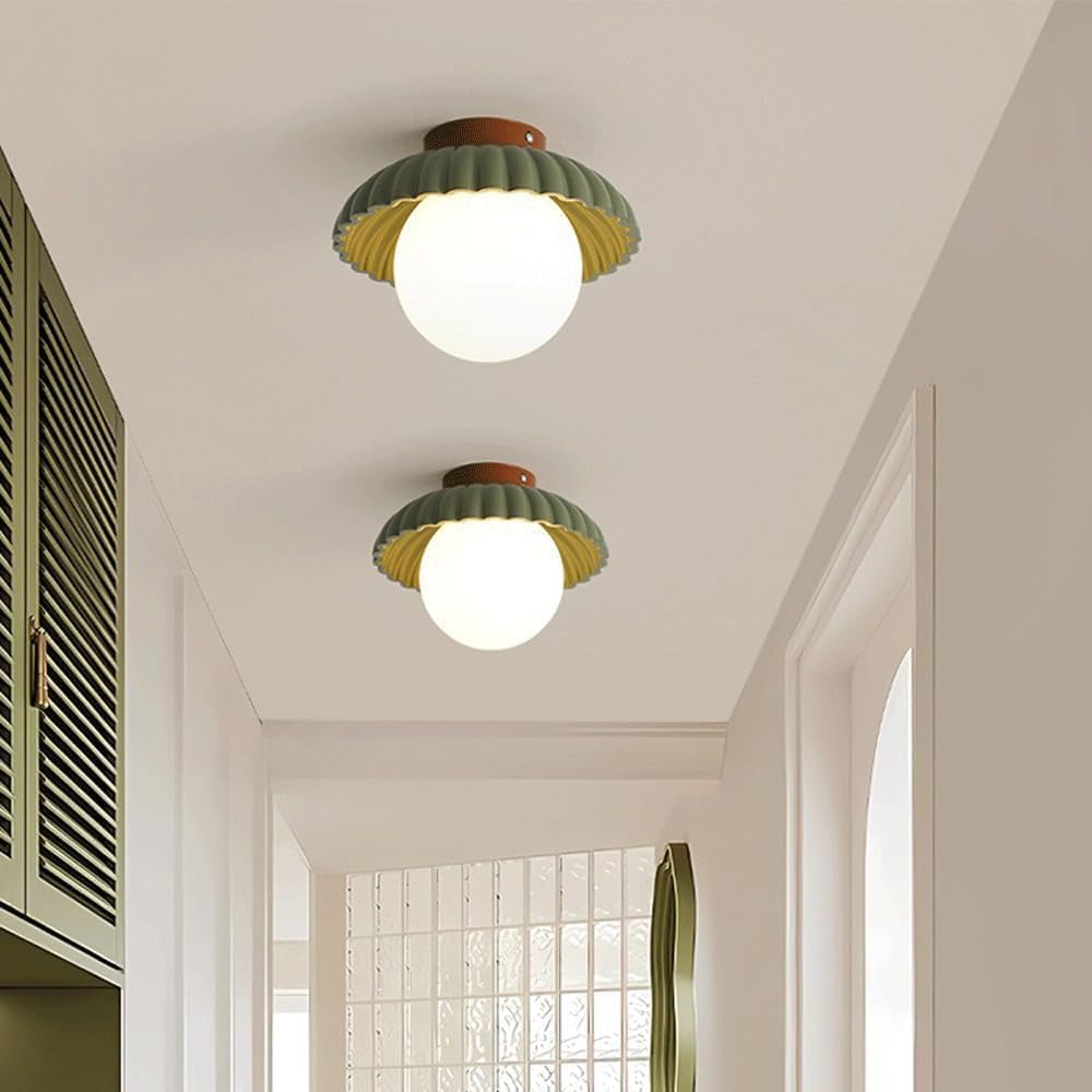 Lampa sufitowa do przedpokoju, balkonu, mała kremowa, szklana kula, lampa sufitowa z pojedynczą głowicą, częściowo zlicowana, do kuchni, przedpokoju, pralni, salonu, jadalni, oświe