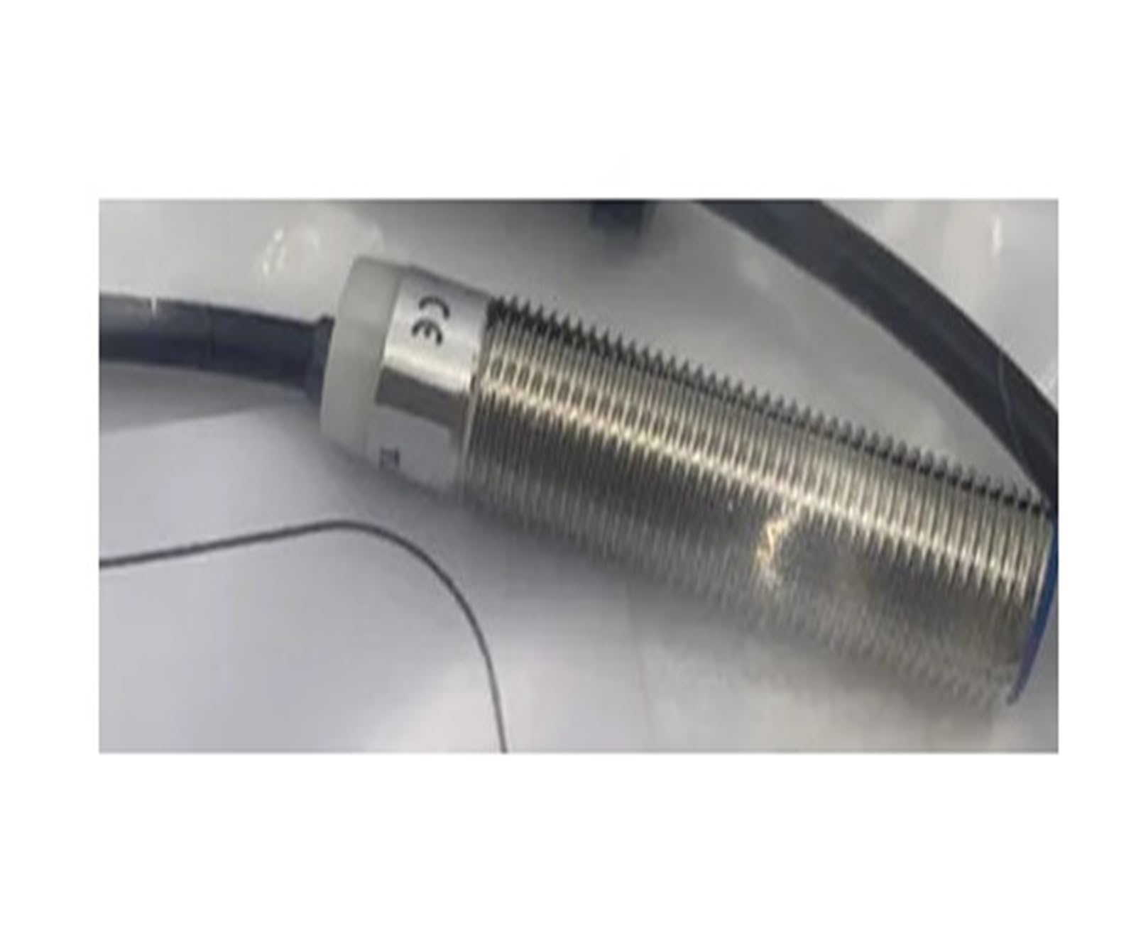 Module TLX-12N04E2 idéal pour le positionnement de pièces métalliques